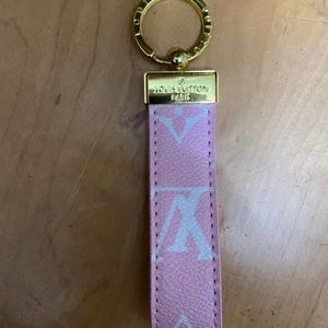 Louis Vuitton dragonne key holder